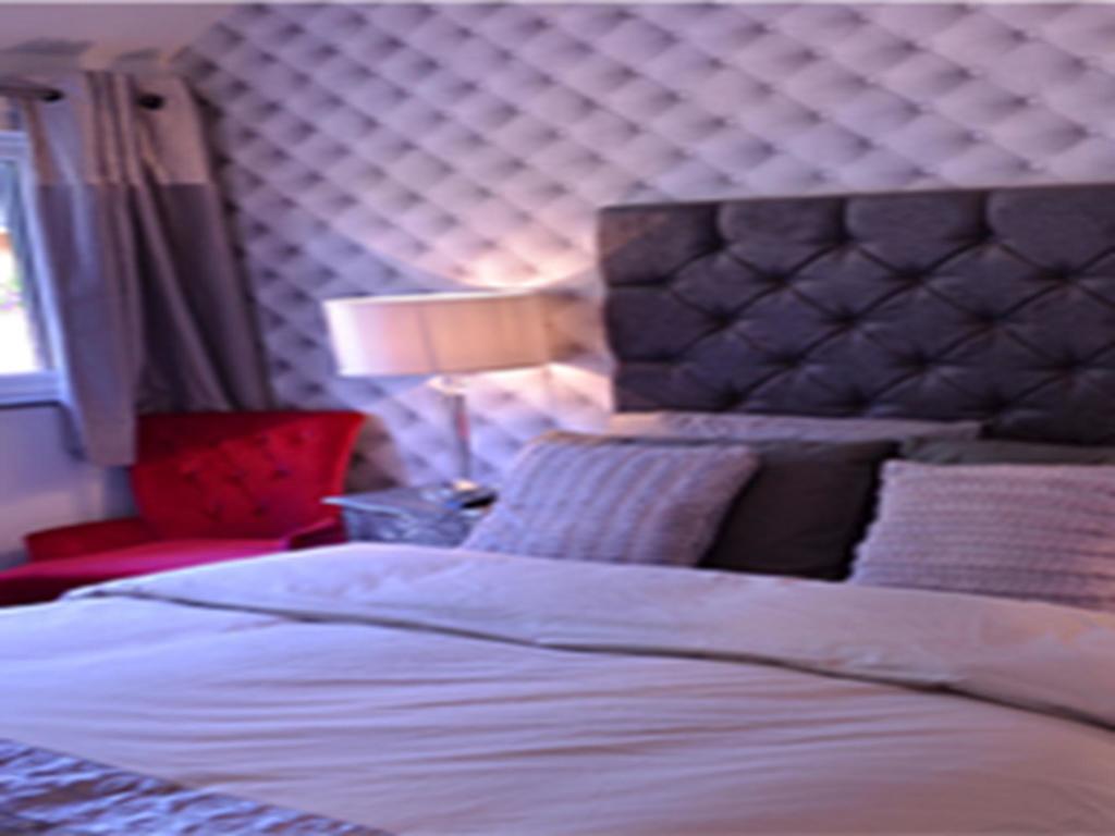 The King William IV Bed and Breakfast Royston Δωμάτιο φωτογραφία